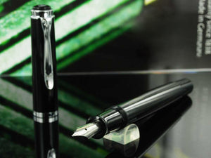 Pelikan M205 Fountain Pen, Black, Chrome trim, 971986