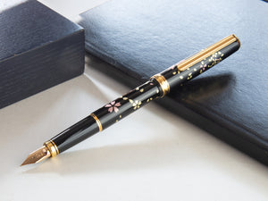 Platinum Kanazawa Maki-e Swirling Petals of Cherry Blossoms Fountain Pen