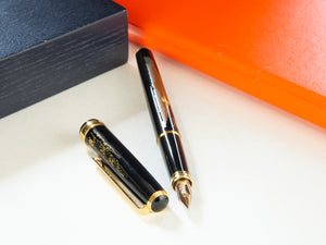 Platinum Kanazawa Maki-e  Red Mt. Fuji Fountain Pen