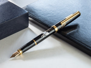 Platinum Kanazawa Maki-e The Moon and a Rabbit Fountain Pen