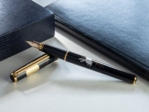 Platinum Kanazawa Maki-e The Moon and a Rabbit Fountain Pen